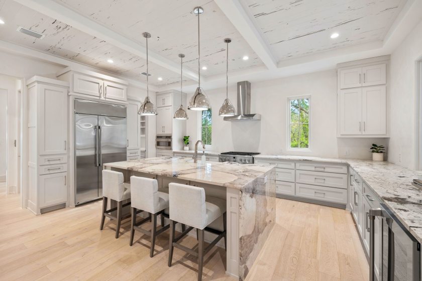 Kitchen with island