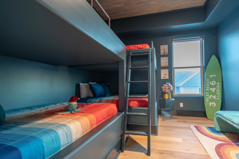 bedroom with 4 bunk beds